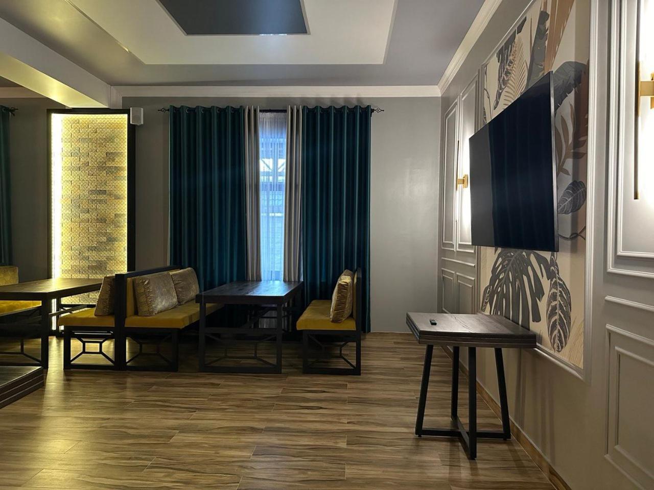 Grand Way Hotel Taras Exterior foto